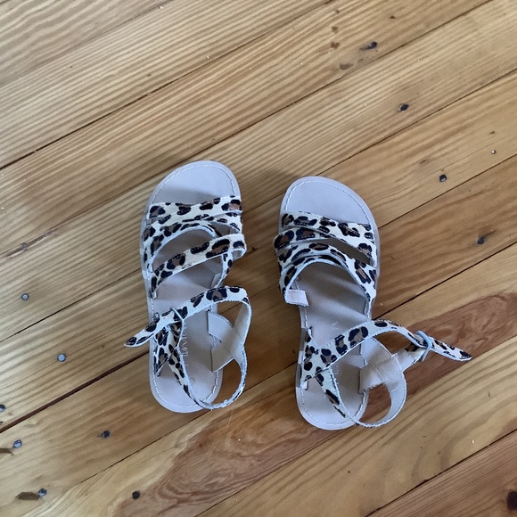 MiniBoden girls leopard print sandals size 31 - Picture 1 of 6